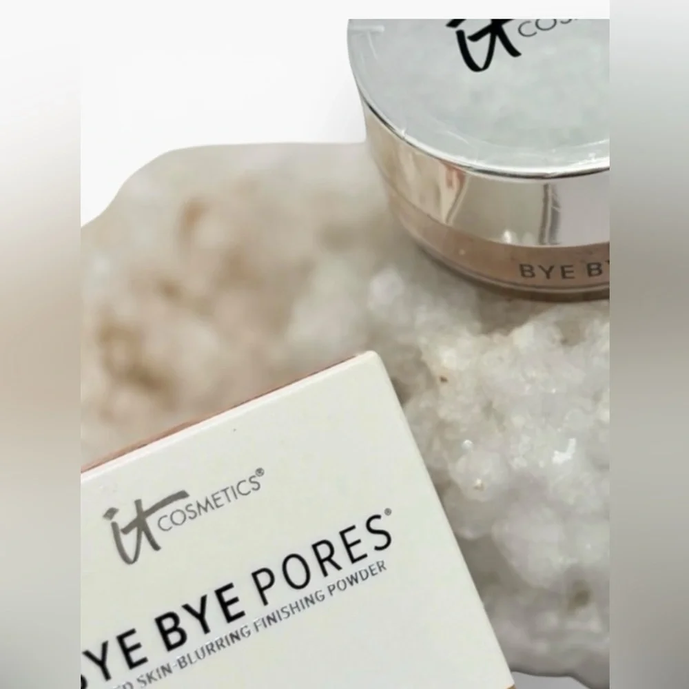 IT Cosmetics Bye Bye Pores Loose Finishing Powder - Rich NWT